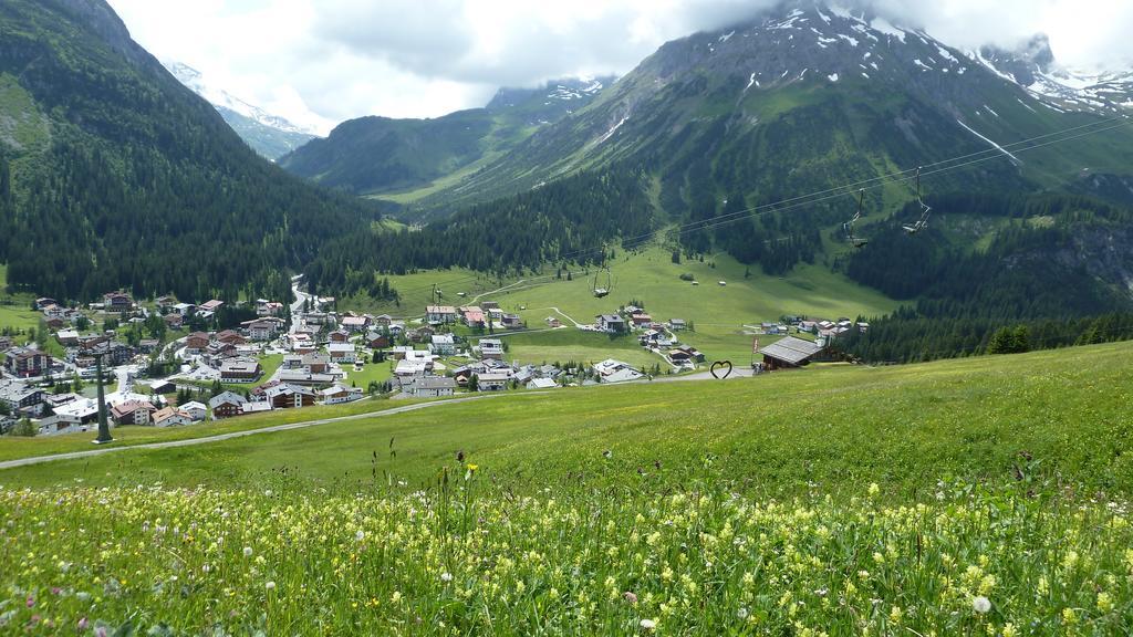 Pension Daniel Lech am Arlberg Eksteriør billede